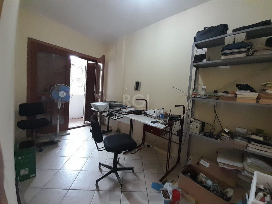 Casa para Venda com 3 dormitórios, sendo 1 suites e 3 vagas no bairro Ipanema — foto 18