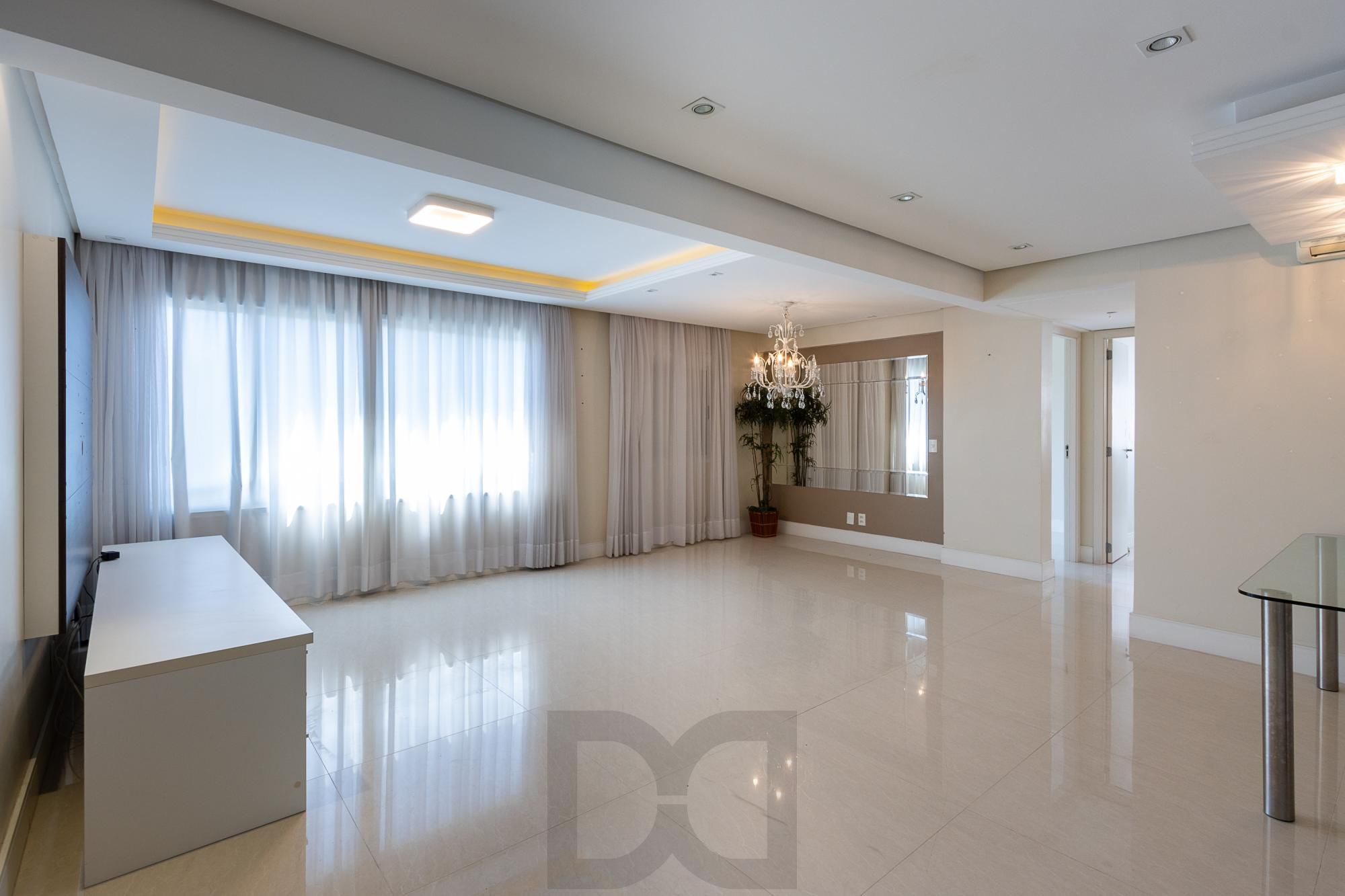 Apartamento de 3 dormitórios, 1 suíte e 2 vagas escrituradas no bairro Tristeza. — foto 1