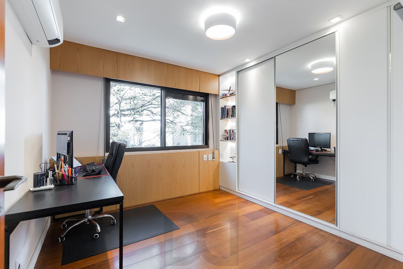 Apartamento 3 dormitórios, 3 vagas e 259 m² no bairro Auxiliadora. — foto 62