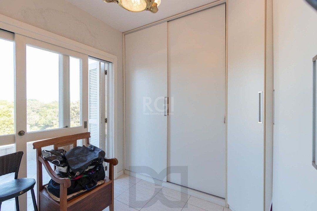 Casa para Venda com 4 dormitórios no bairro Hípica — foto 25