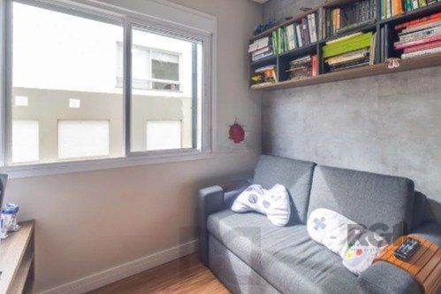 Casa impecável e mobiliada, com 3 niveis, possui 3 dormitórios sendo 1 suíte, 4 banheiros — foto 29