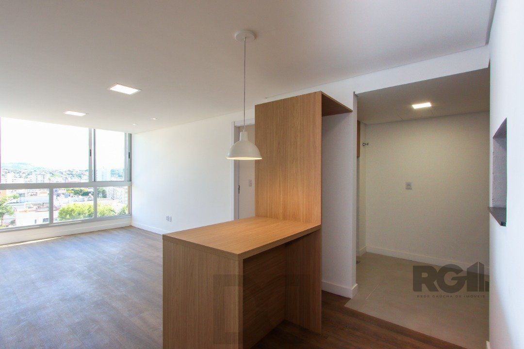 Apartamento em Porto Alegre no Bairro Petrópolis, de 2 quartos, semi mobiliado. — foto 4