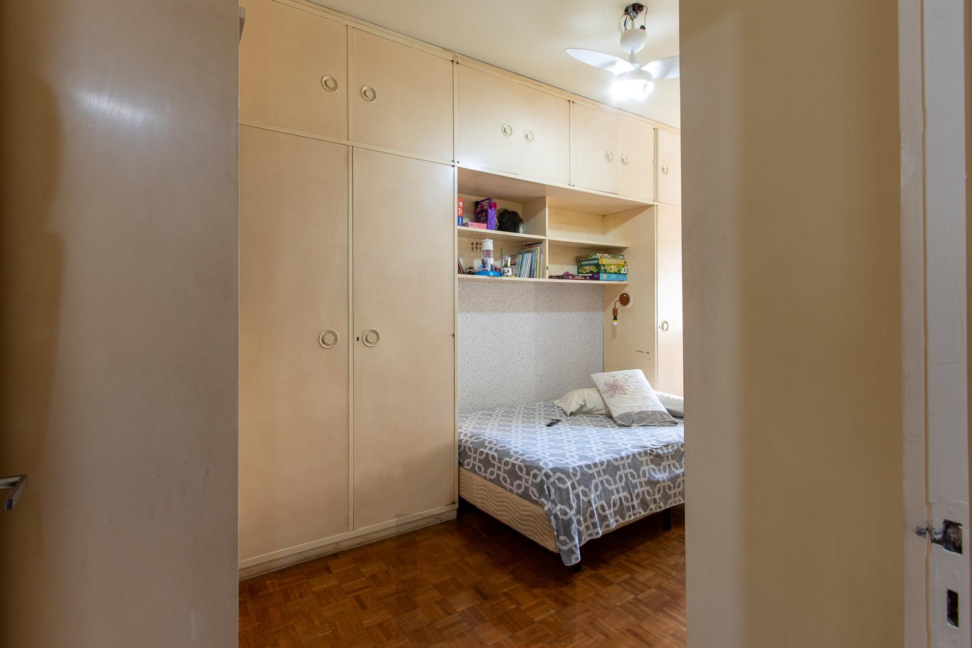 Apartamento 3 Dormitórios Ensolarado no Centro de Porto Alegre — foto 27