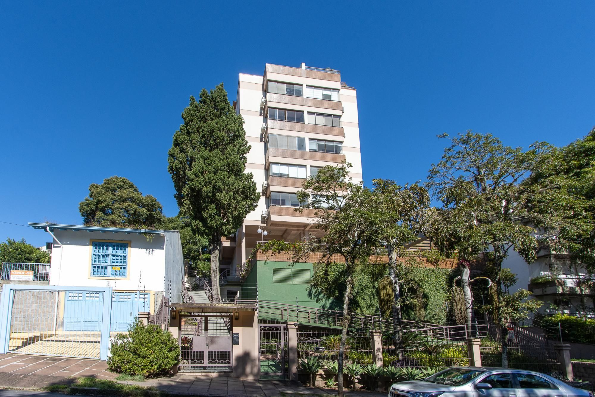 Apartamento de 2 dormitórios, 1 suíte e 2 vagas de garagem no bairro Tristeza. — foto 33
