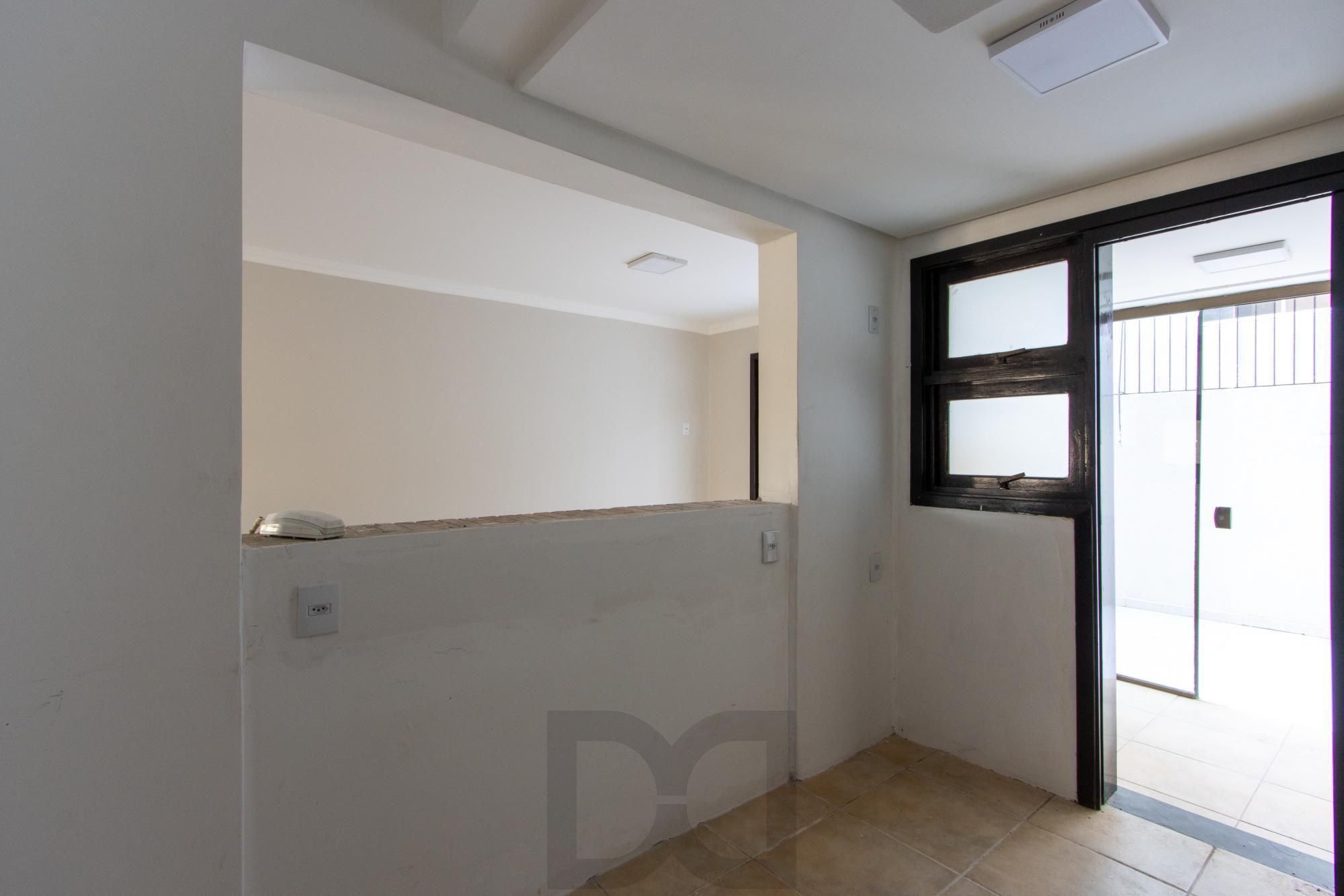 Casa 3 dormitórios, sendo 1 suíte, 2 vagas de garragem - bairro Ipanema — foto 15