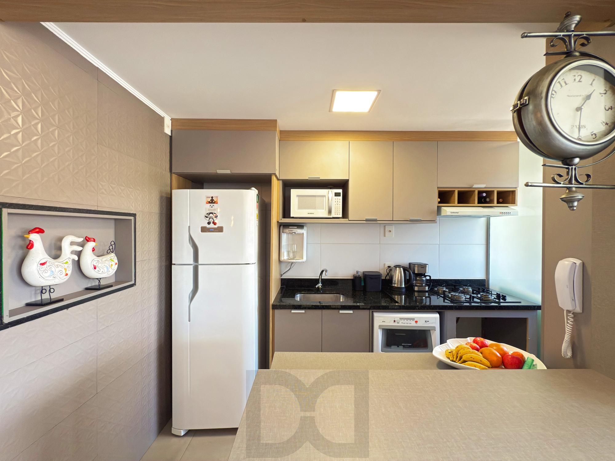 Apartamento 03 Suítes bairro Cristal, 88,97m² de área privativa, semimobiliada e 02 vagas de garagens cobertas. — foto 12