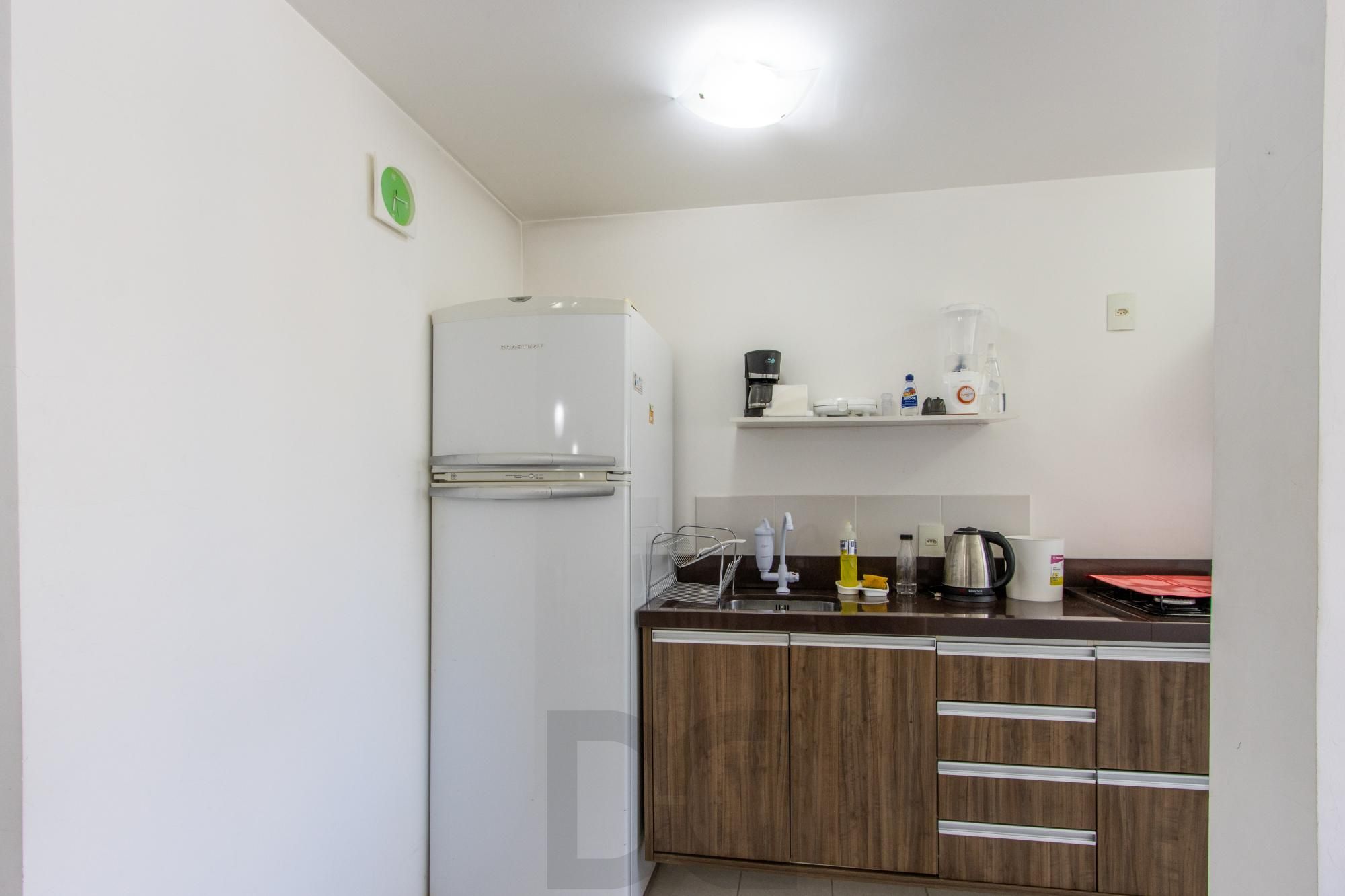 Apto 2 dorm na Tristeza desocupado — foto 9