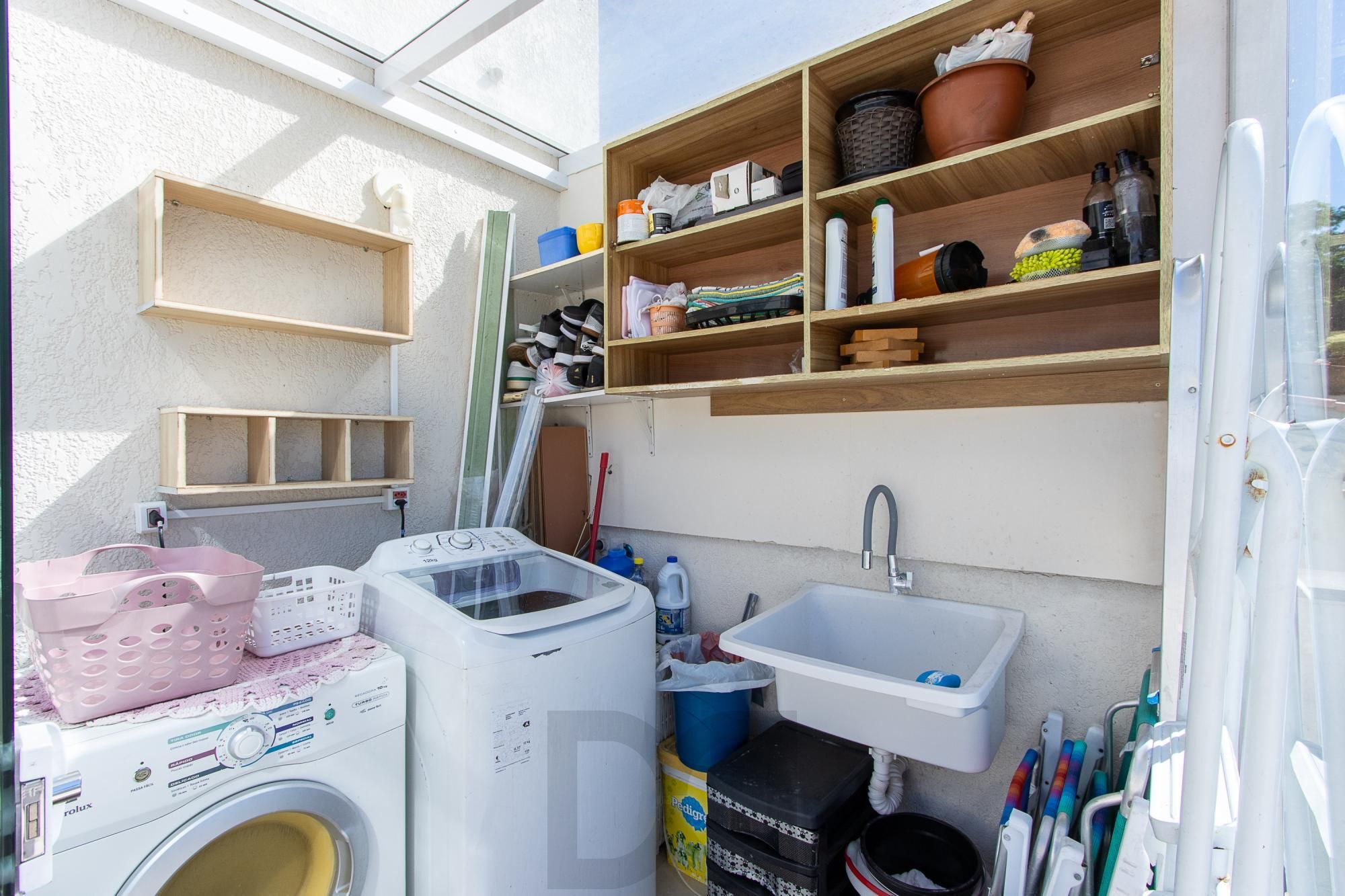 Ótima casa com 3dormitórios 1 suite no bairro Tristeza — foto 46