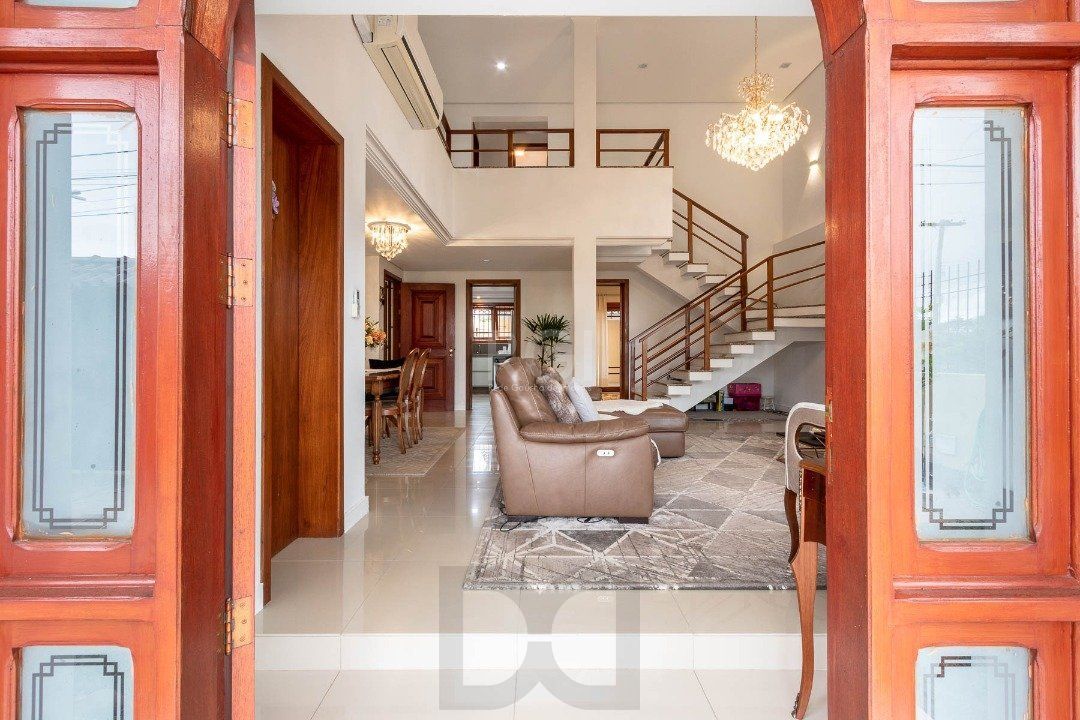 Casa para Venda - 293.76m², 3 dormitórios, sendo 1 suites, 6 vagas - Guarujá — foto 5