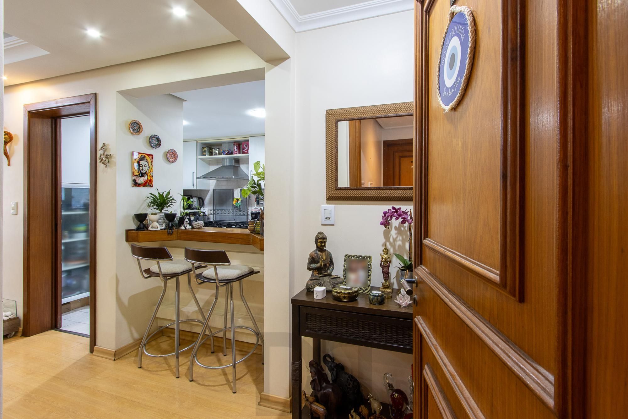 Apartamento de 3 dormitórios, 1 suíte e 3 vagas no bairro Ipanema. — foto 1