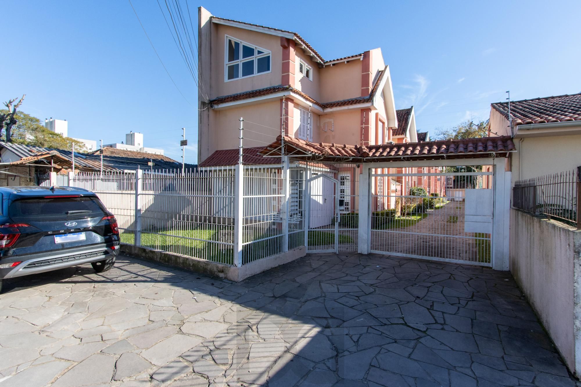 Casas de Condomínio para venda com Churrasqueira e 3 quartos, 145 — foto 1