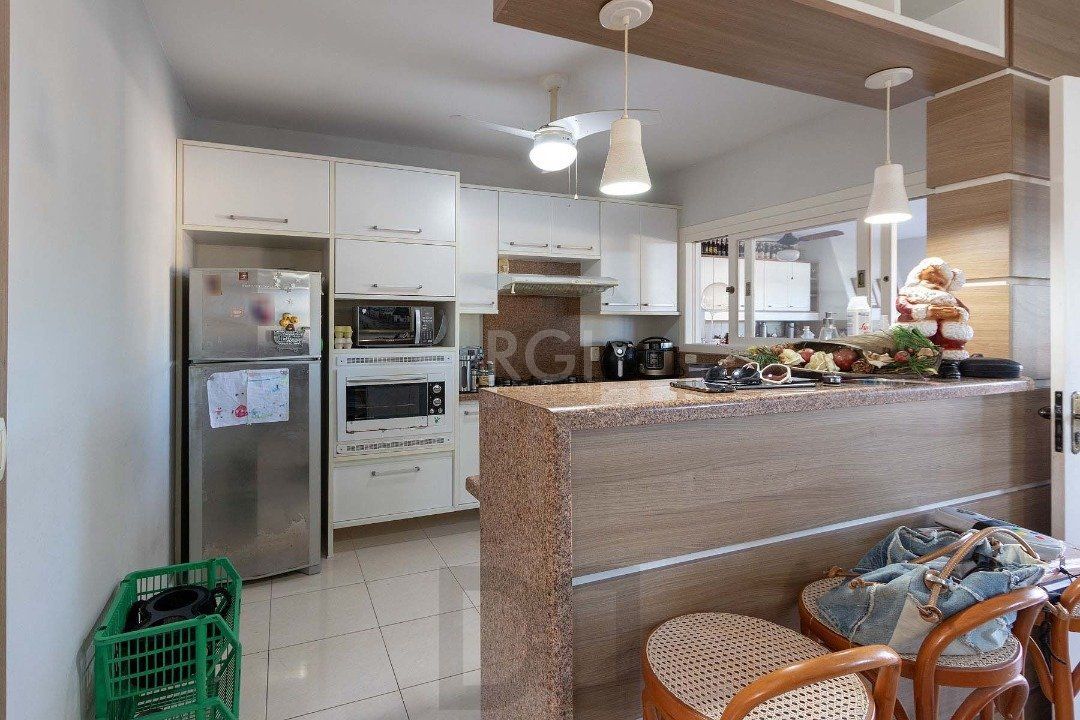Casa para Venda com 4 dormitórios no bairro Hípica — foto 9