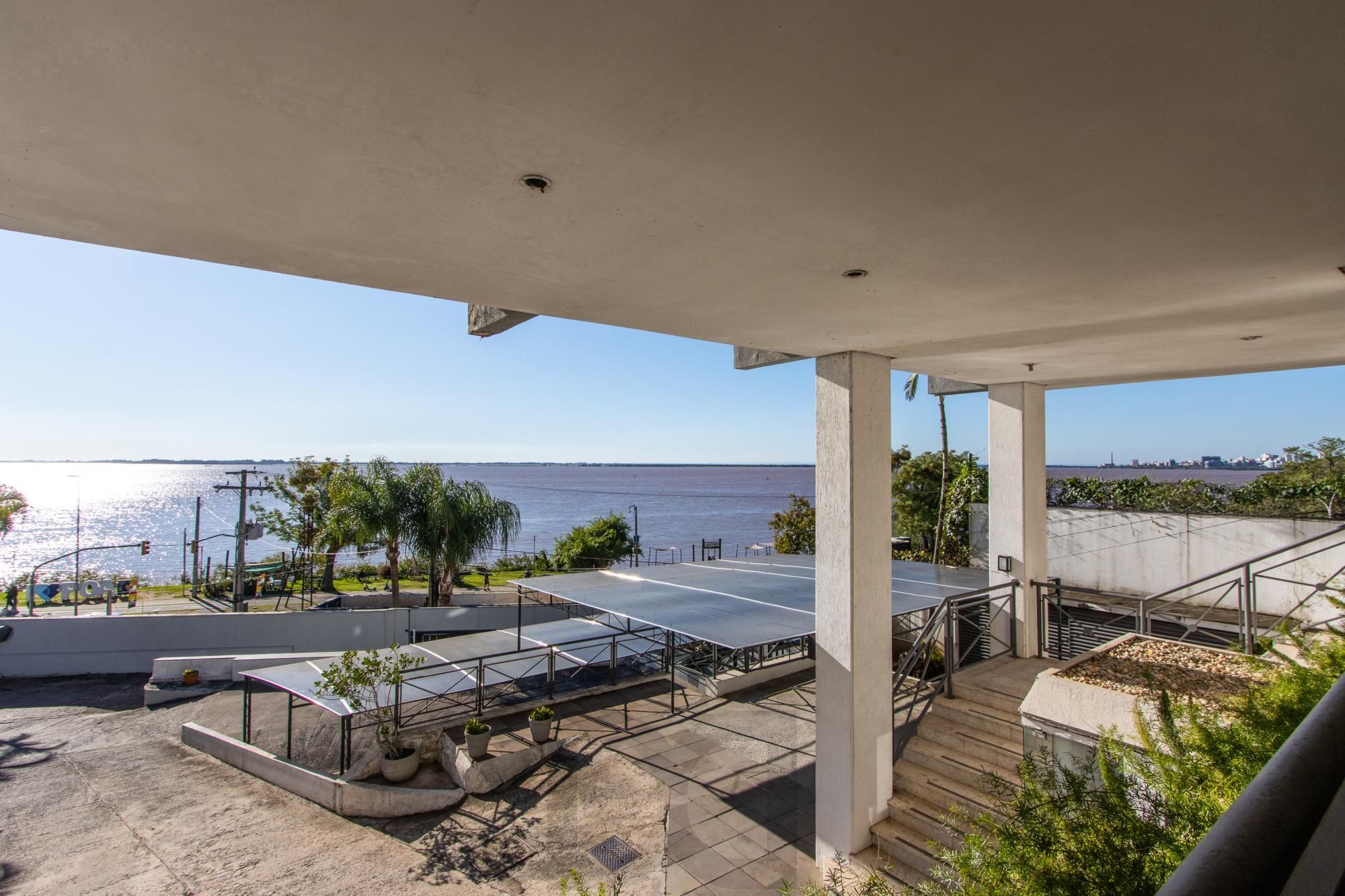 APARTAMENTO 3 DORMITÓRIOS - Vista permanente do Guaíba (menor custo benefício por M2). Somente 25 passos da orla. — foto 11