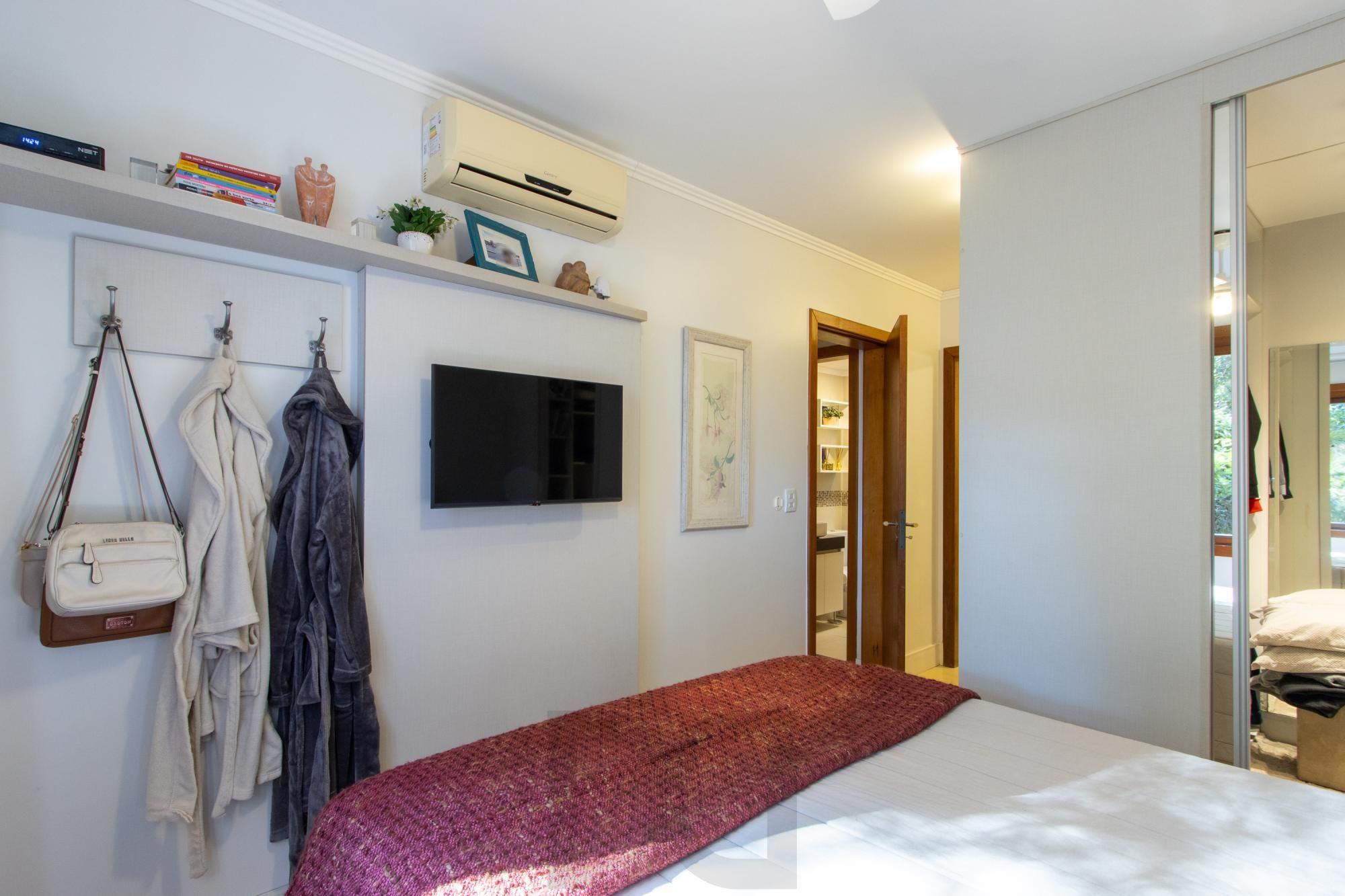 Apartamento de 4 dormitórios, 1 suíte e 2 vagas escrituradas - Bairro Ipanema. — foto 37
