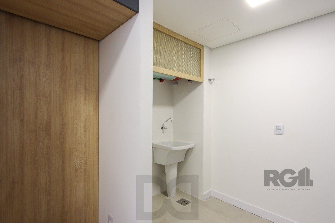 Apartamento em Porto Alegre no Bairro Petrópolis, de 2 quartos, GARDEN , semi mobiliado — foto 4