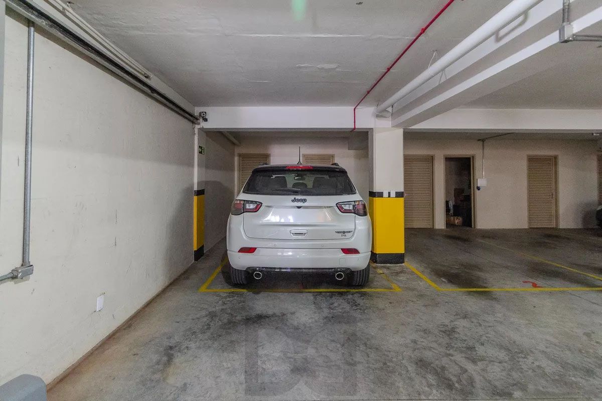 Apartamento com 3 dormitórios, 2 vagas e 231.61m² - Bairro Menino Deus — foto 49