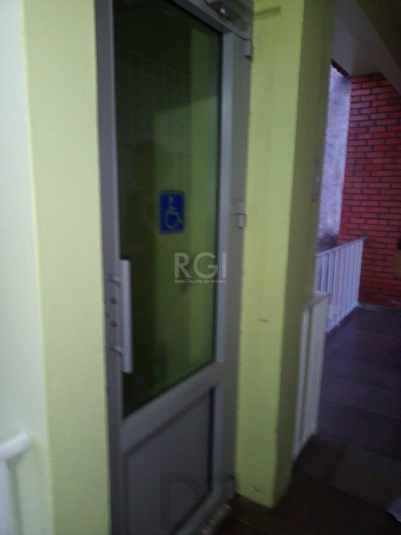 Casa para Venda - 220m², 3 dormitórios, sendo 1 suites, 1 vaga - Camaquã — foto 7
