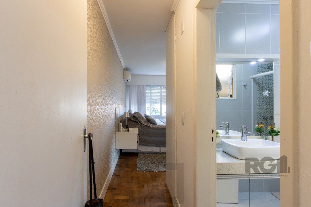 Espetacular 2 Casa Residencial de 5 Quartos e Piscina em Porto Alegre — foto 42