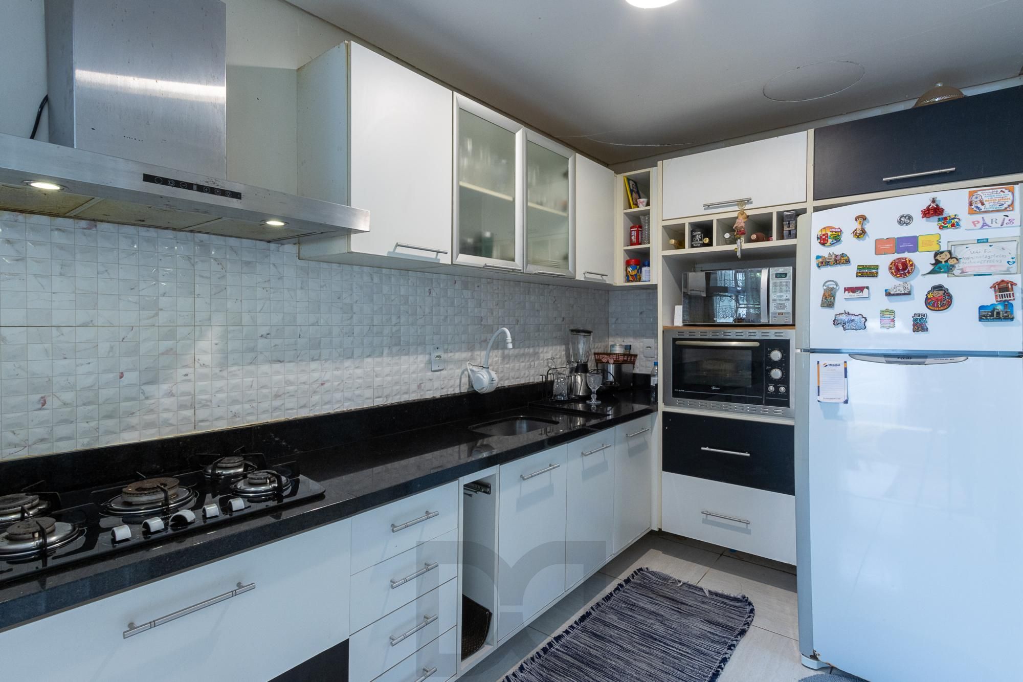 Casa térrea, 2 dormitórios, 1 suíte e 2 vagas no bairro Aberta dos Morros. — foto 22