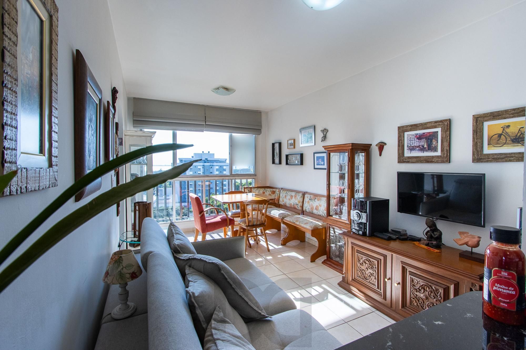 Lindo apartamento locado, mobiliado, andar alto com vista para o Rio, 2 quartos - Bairro Cristal — foto 2