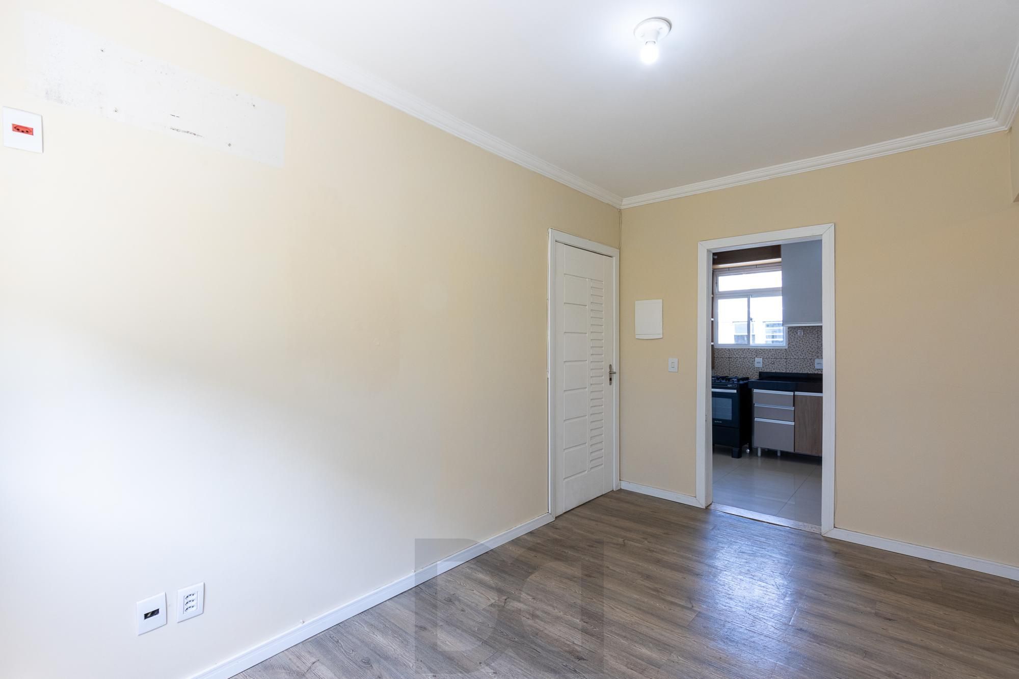 APARTAMENTO LOCADO, REFORMADO, 3 QUARTOS, 1 VAGA ROTATIVA - BAIRRO CAMAQUÃ — foto 4