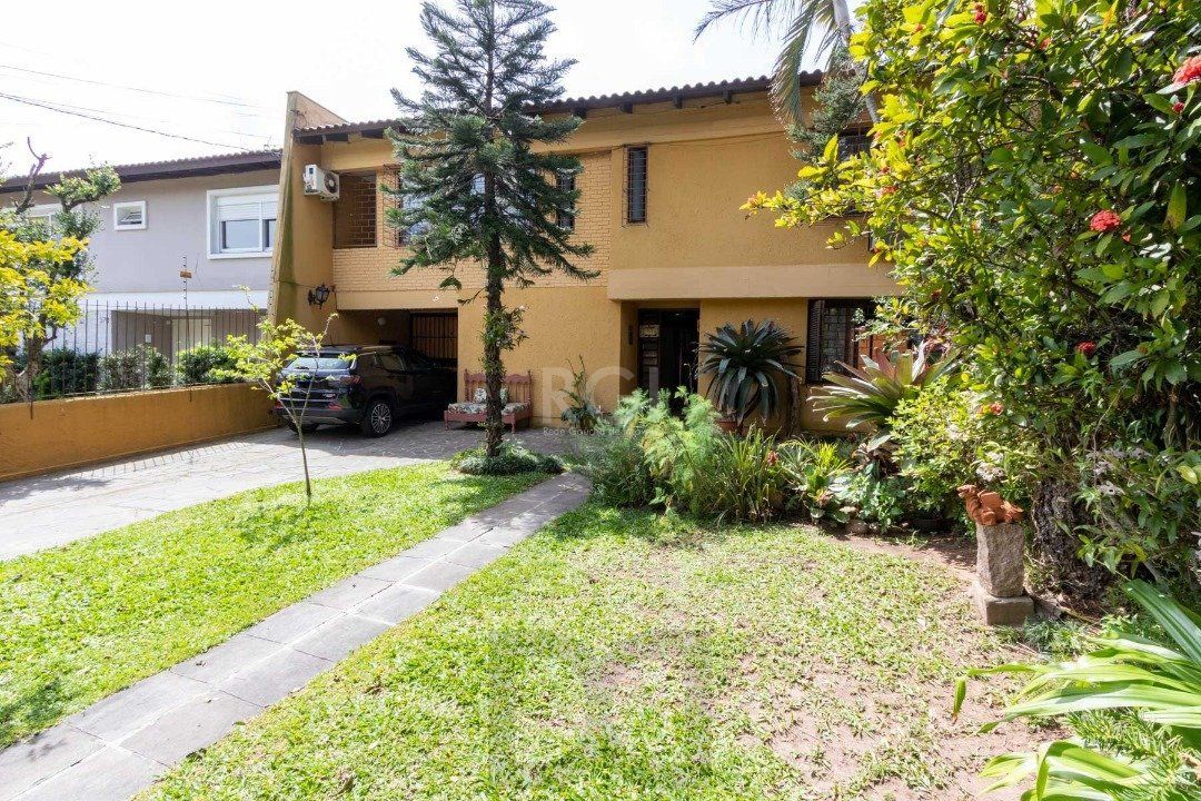 Casa para Venda - 435m², 4 dormitórios, sendo 4 suites, 4 vagas - Cristal — foto 2