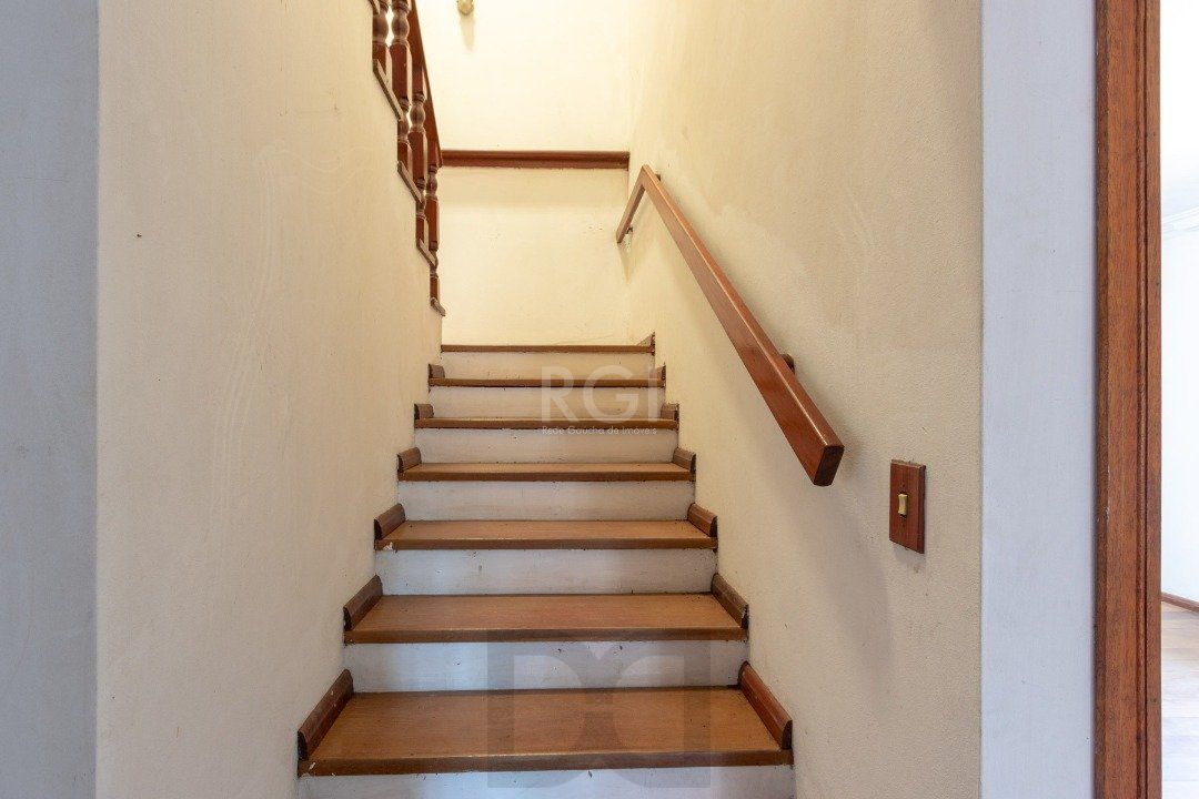 Casa para Venda - 460m², 4 dormitórios, sendo 1 suites, 4 vagas - Cristal — foto 19