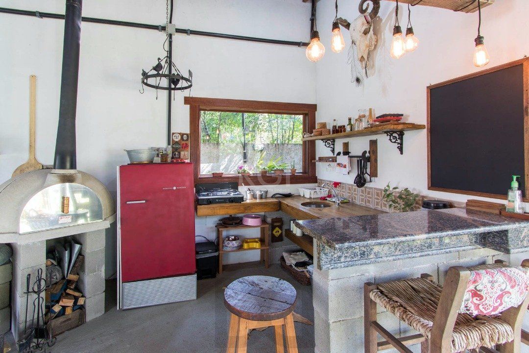 Casa para Venda - 250m², 3 dormitórios, sendo 2 suites, 3 vagas - Ponta Grossa — foto 40