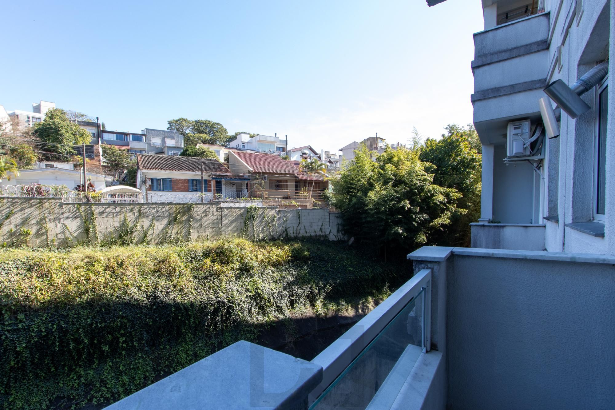 Apartamento de 2 dormitórios, para venda no bairro Teresópolis. — foto 4