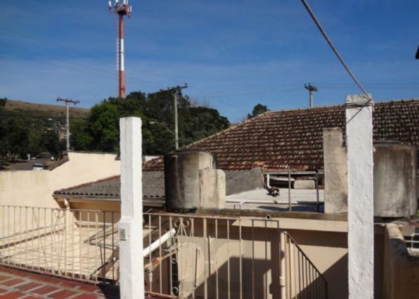 Casa para Venda - 160m², 3 dormitórios, Nonoai — foto 2