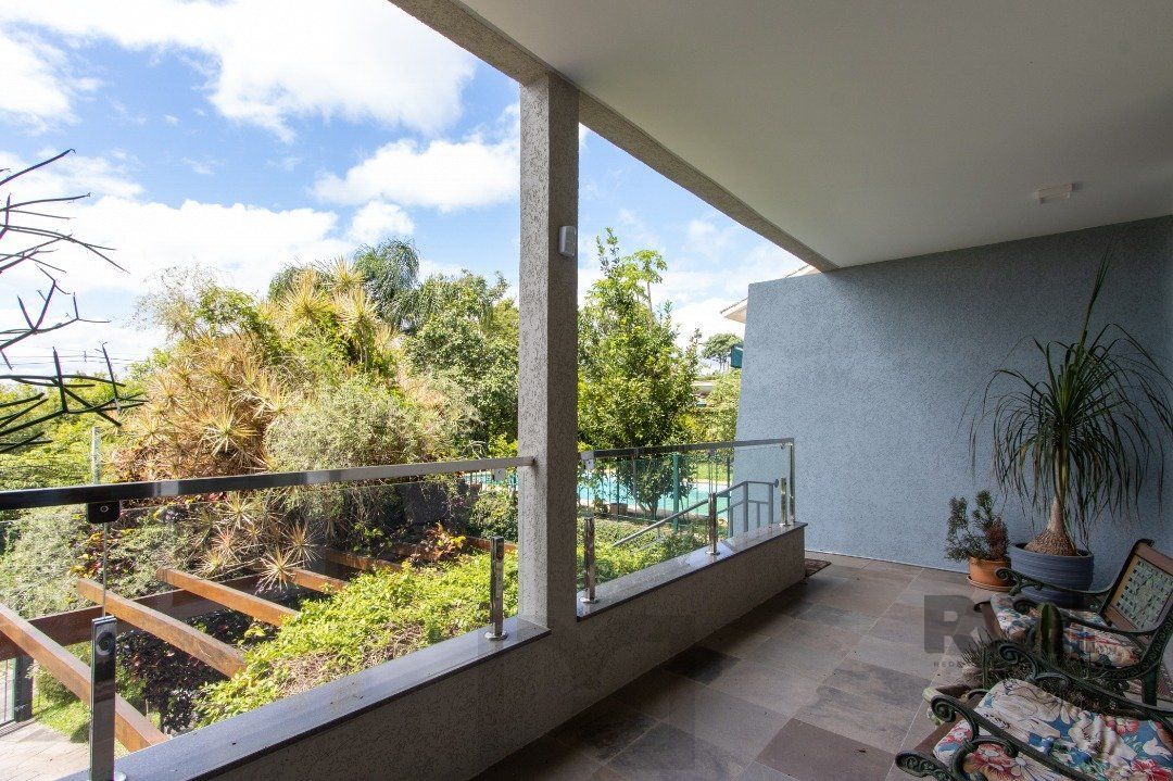 Sobrado com vista para Rio, 3 quartos, 2 suites, pátio, piscina, vaga para 4 carros - Bairro Vila Assunção — foto 16