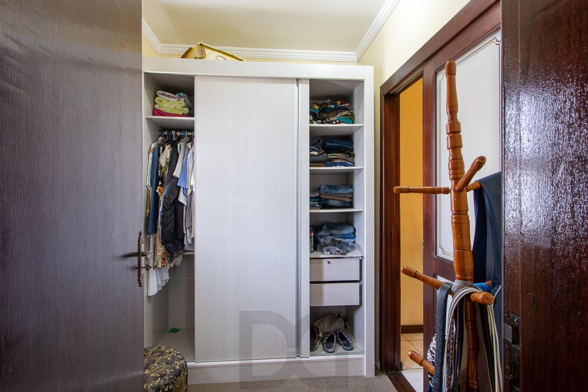 Casa Residencial ou Comercial, com 3 quartos (1 suite), 229m² privativos - Bairro Tristeza — foto 23