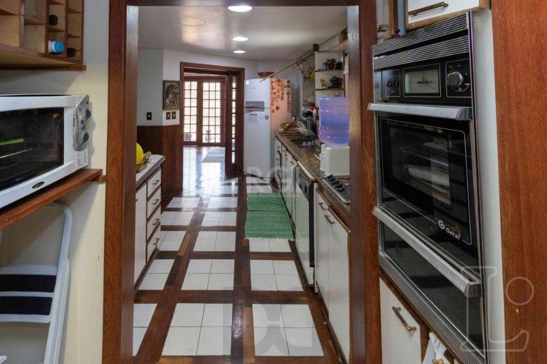 Casa para Venda - 349m², 4 dormitórios, sendo 1 suites, 3 vagas - Tristeza — foto 9