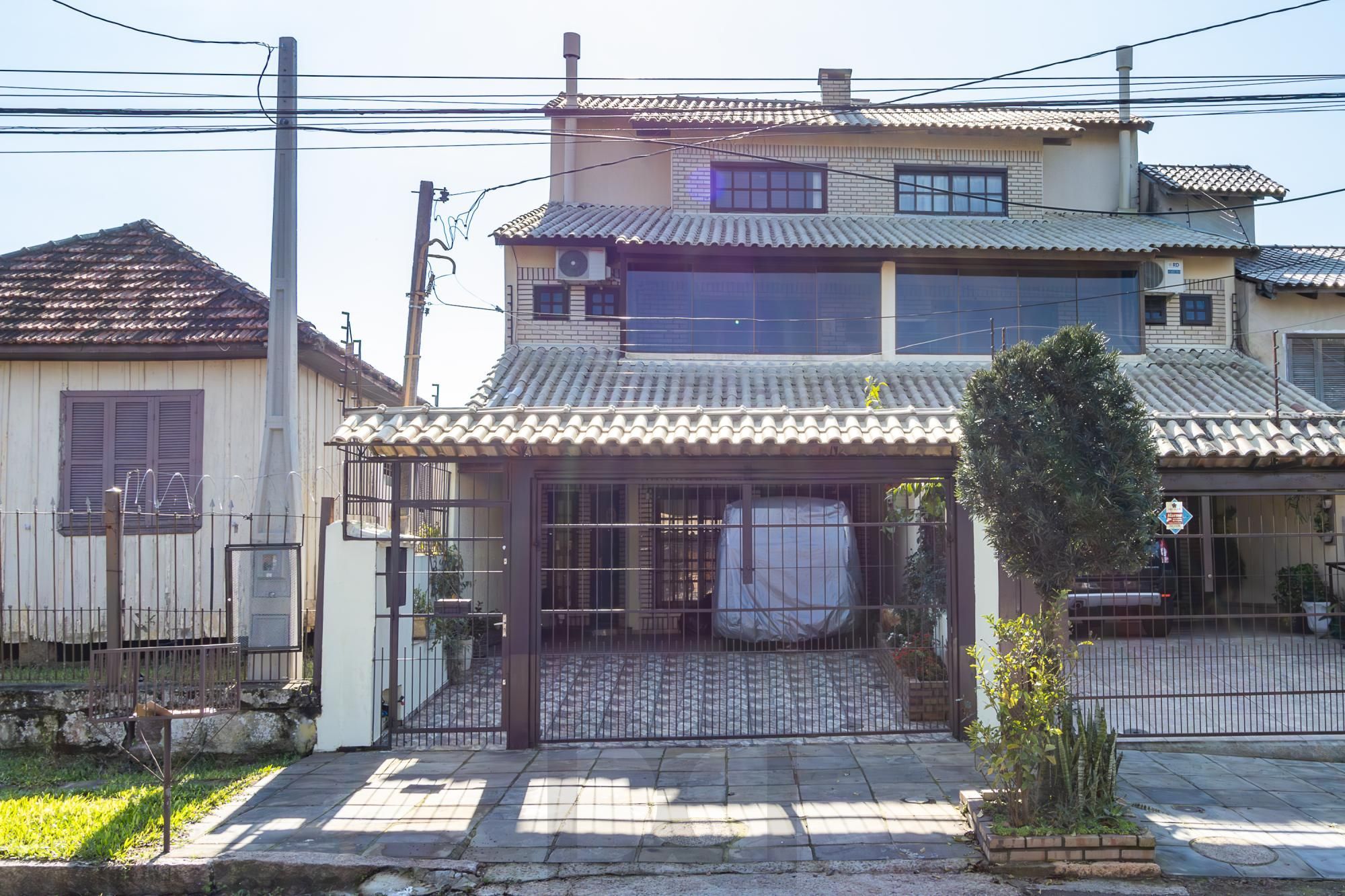 Casa 3 dorm. I suíte I Vaga 2 carros — foto 1