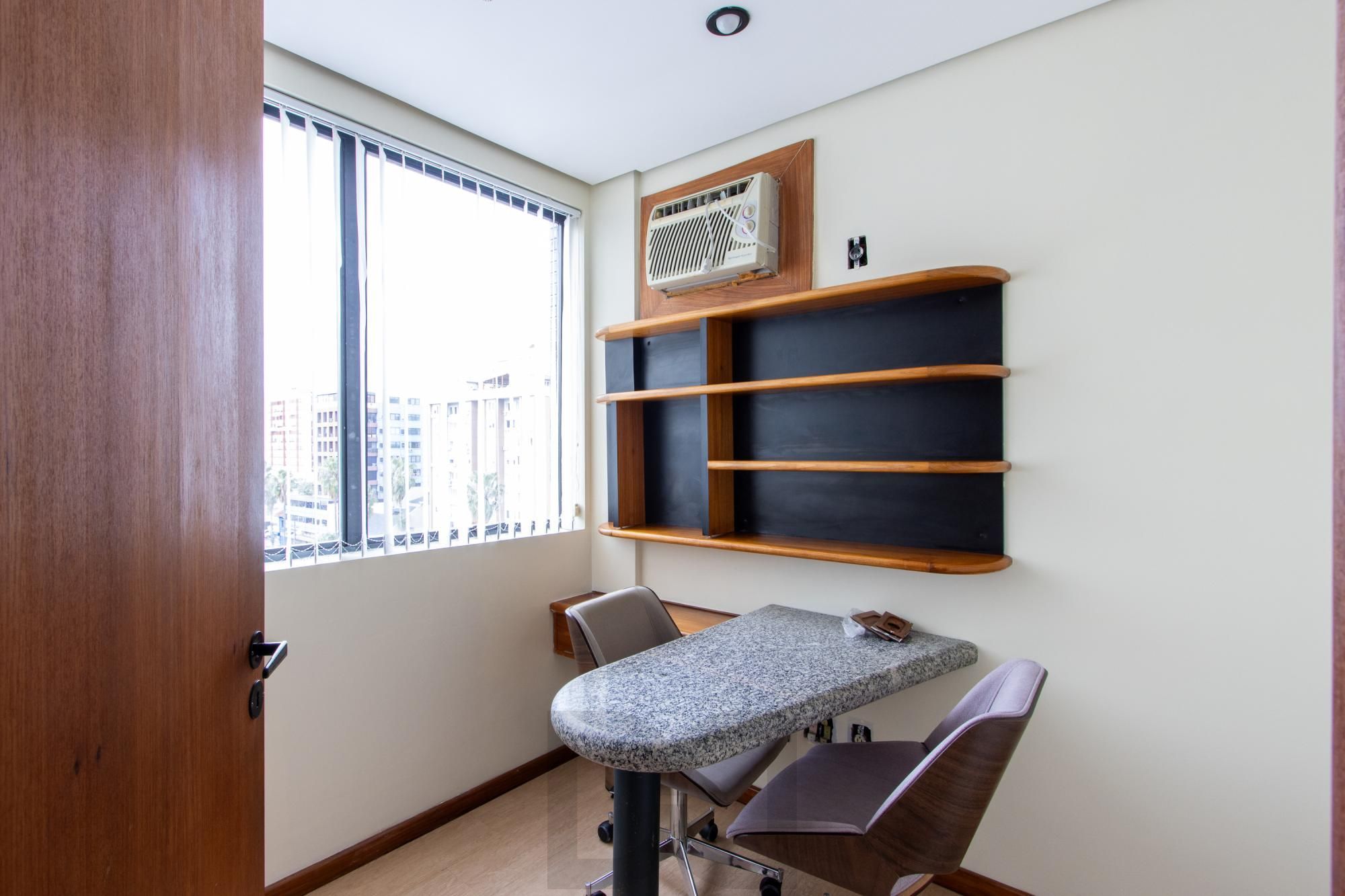 Sala comercial à venda no bairro Menino Deus – Edifício Comendador Luigi Gerace — foto 10
