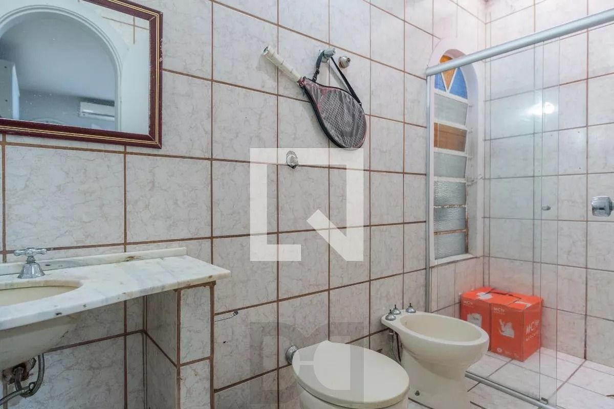 Casa á venda com 3 dormitórios no bairro Ipanema em Porto Alegre — foto 28