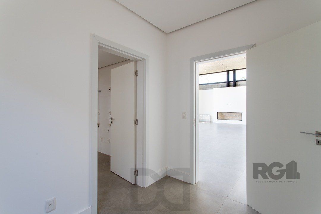 A Casa Le Mans, uma residência térrea de esquina com 389,48m2 de área coberta — foto 13