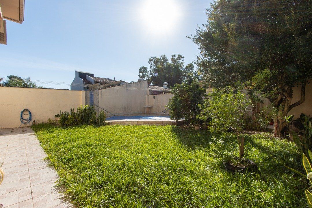 Casa de alvenaria, 3 quartos, 1 suíte, 4 banheiros e 5 vagas de garagem. — foto 21
