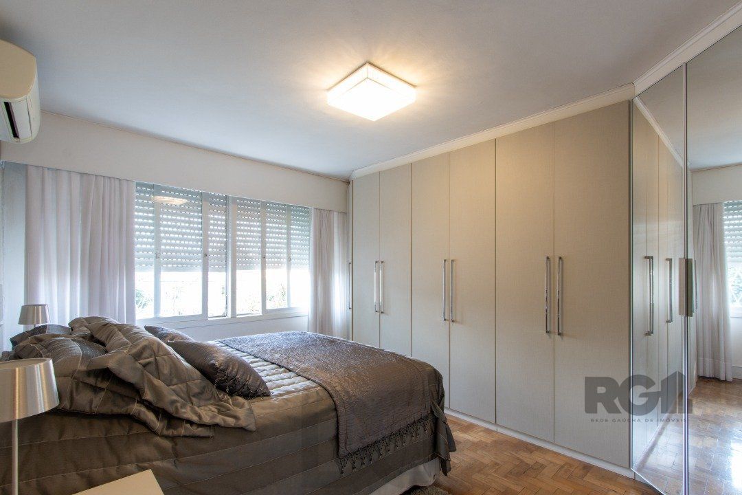 Espetacular 2 Casa Residencial de 5 Quartos e Piscina em Porto Alegre — foto 44