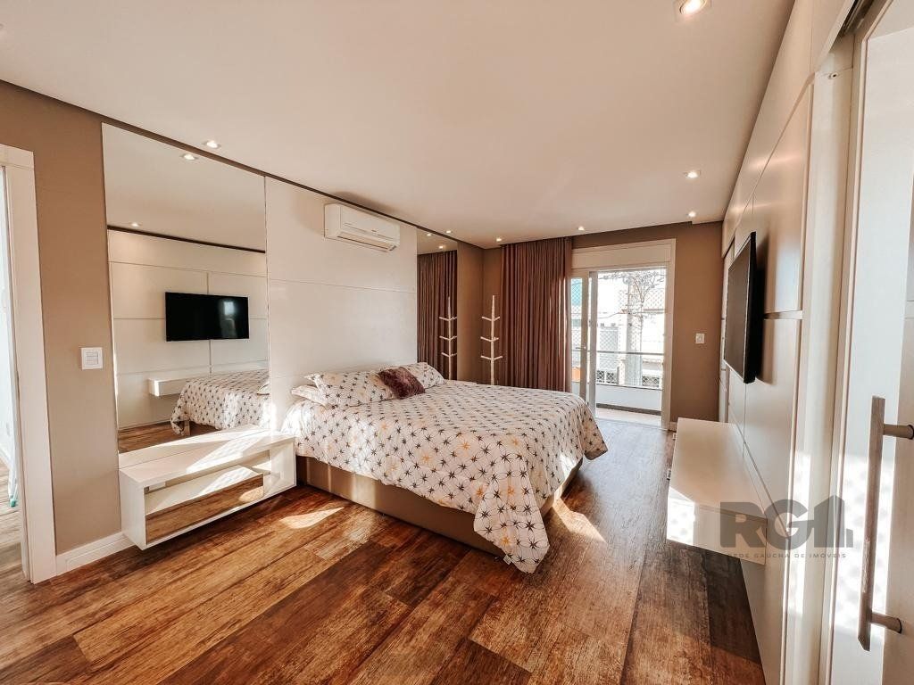 Excelente residência com aproximadamente 242m² privativos, — foto 27