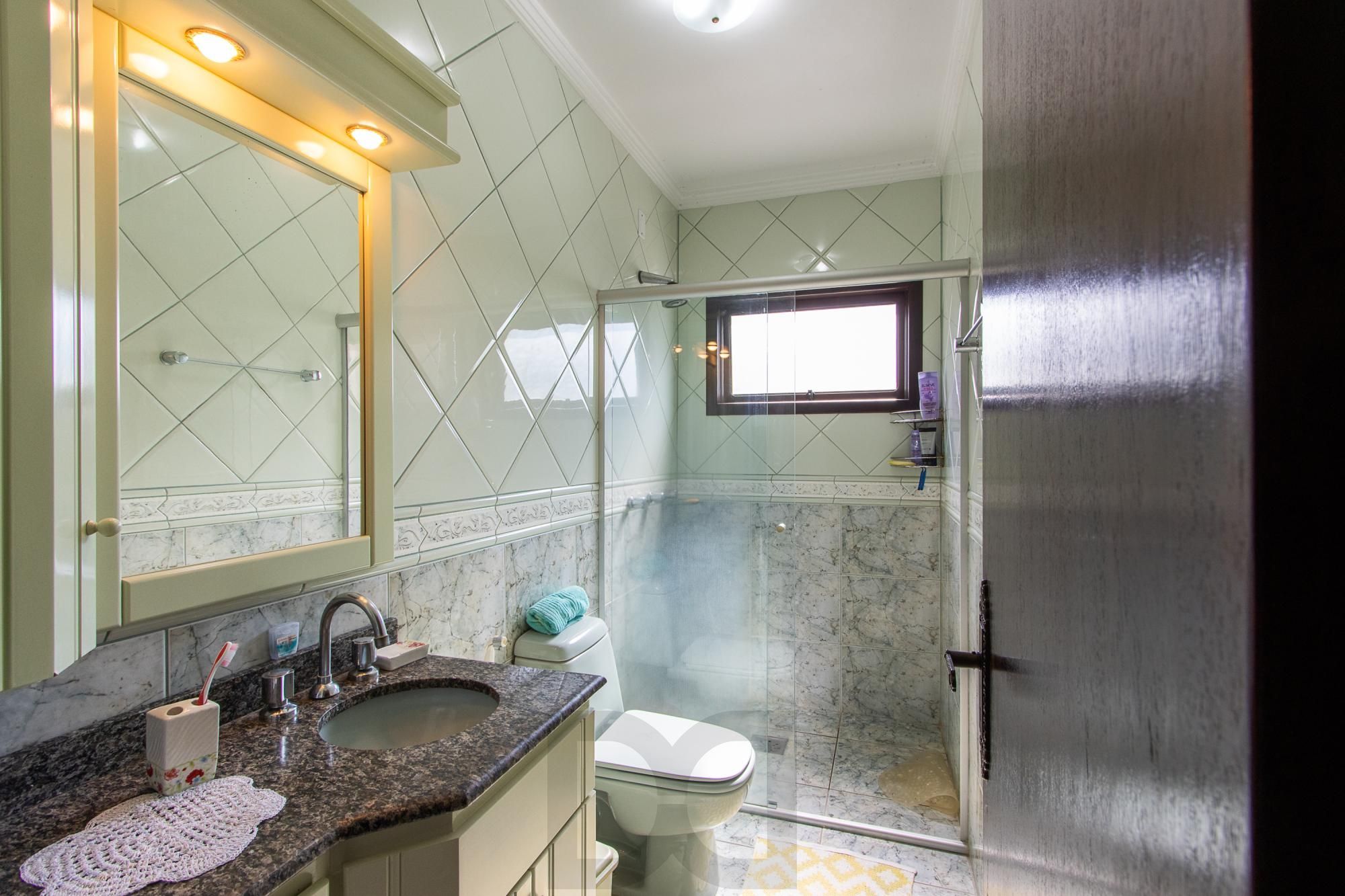 Casa Residencial ou Comercial, com 3 quartos (1 suite), 229m² privativos - Bairro Tristeza — foto 20