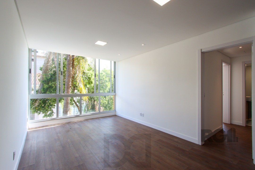 Apartamento em Porto Alegre no Bairro Petrópolis, de 2 quartos, GARDEN , semi mobiliado — foto 9