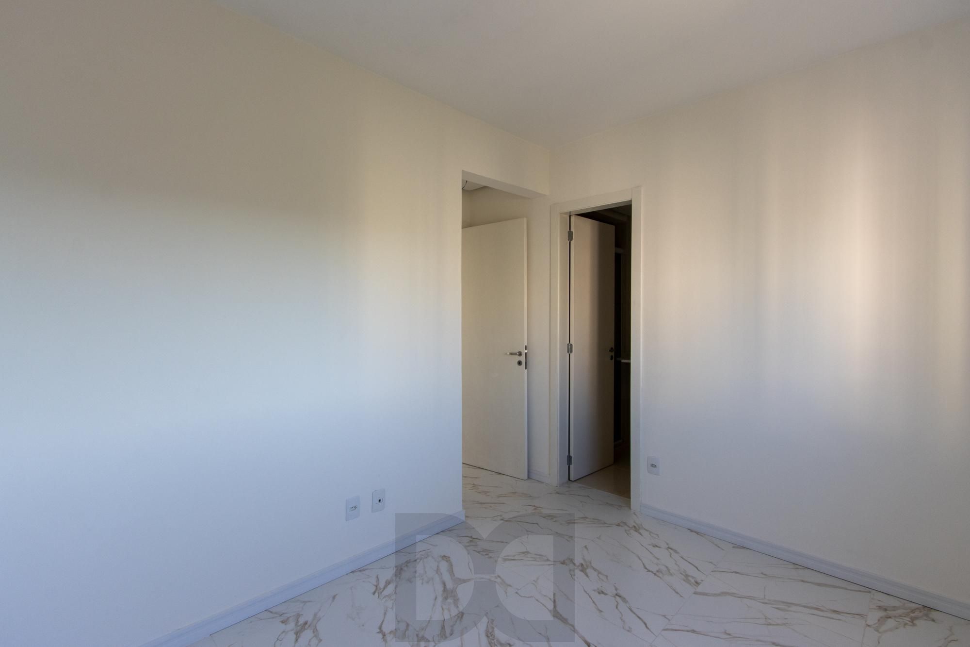 Apto com 3 dormitórios suíte e box coberto ( nunca habitado e reformado ) — foto 24