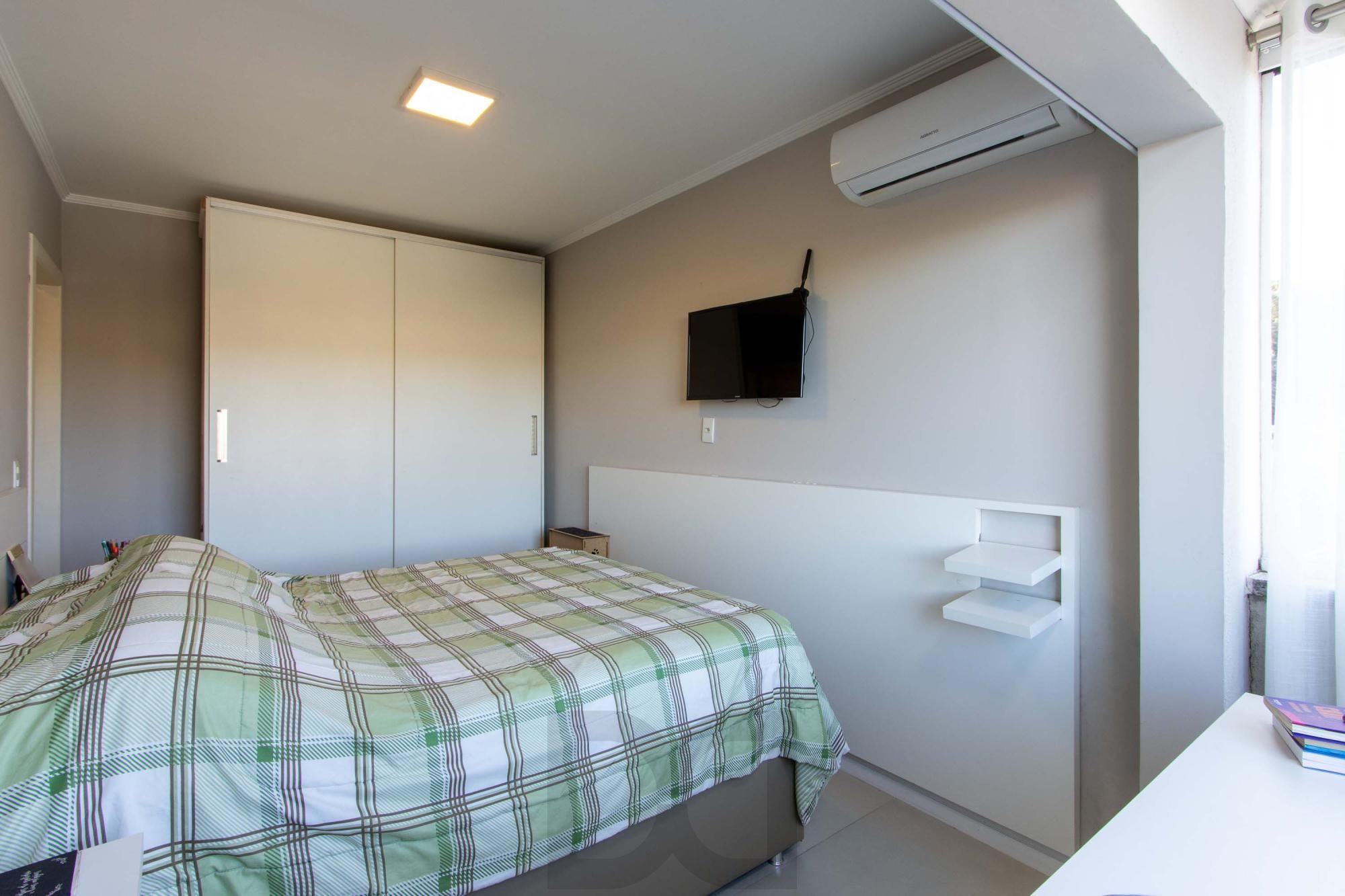 Apartamento 2 dorm, vaga de garagem escriturada e coberta - bairro Cristal — foto 16