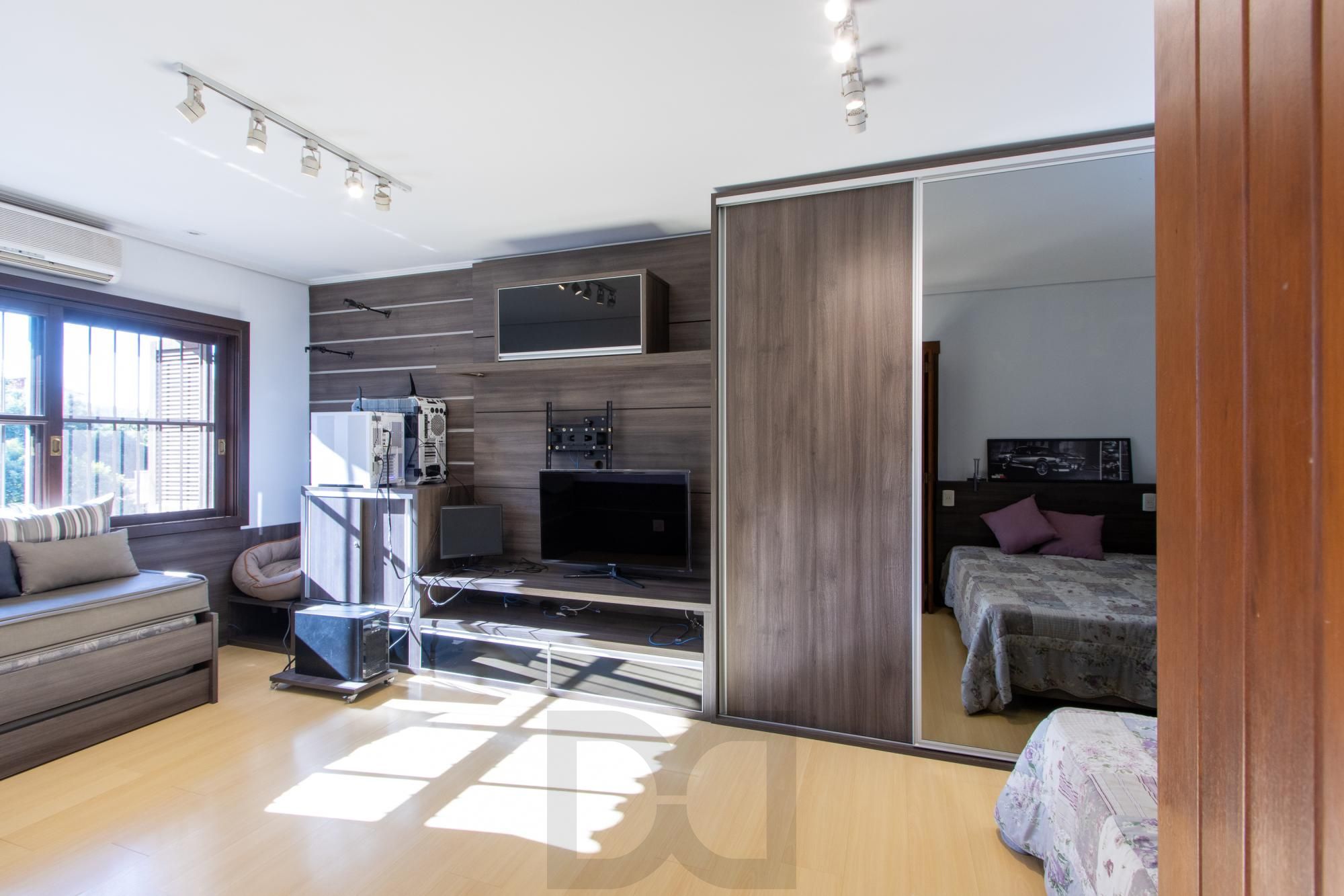 Casa com 3 quartos e 357m² à venda em Tristeza, Porto Alegre. — foto 56