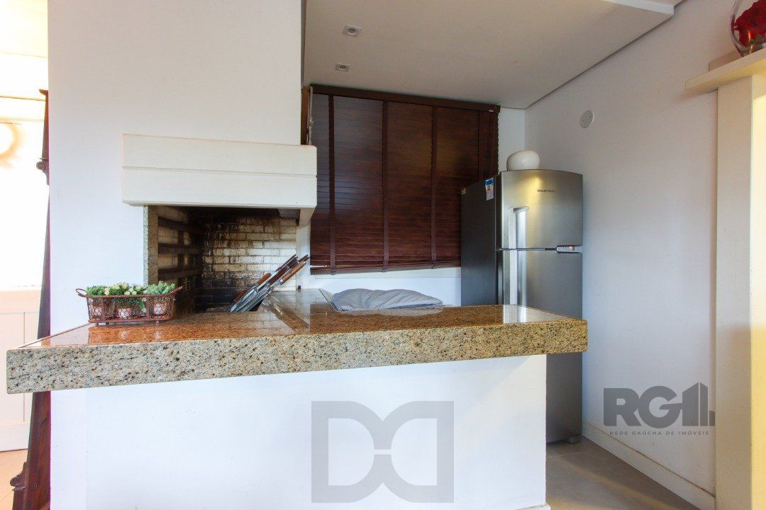 Casa com 327m² de área privativa, oferecendo 3 dormitórios, sendo 3 suítes — foto 13
