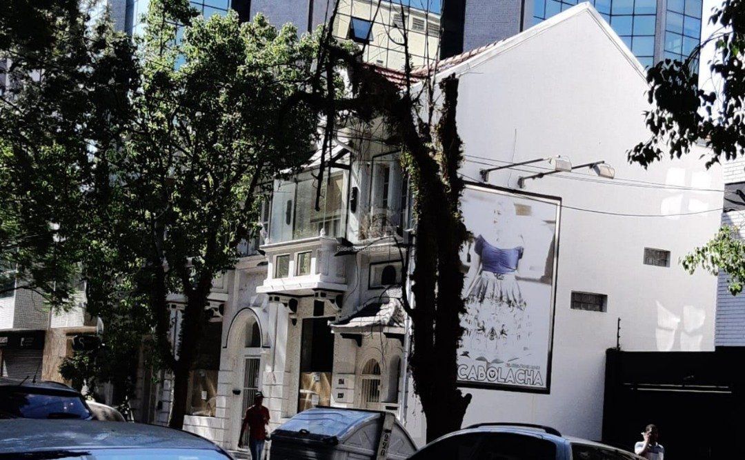Casa Comercial para Venda - 336m², 0 dormitórios, Moinhos de Vento — foto 1