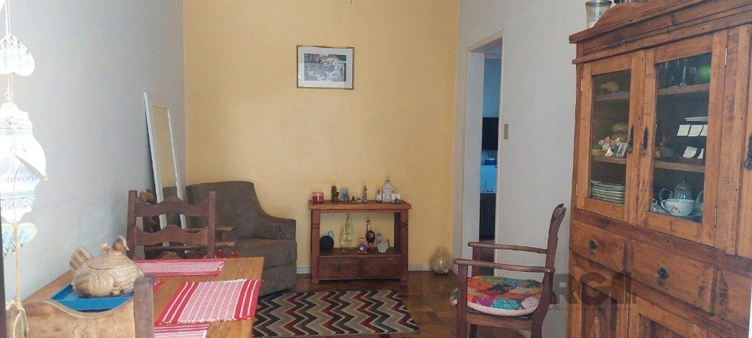 CASA COM EXTENSO PÁTIO NO CAMAQUÃ — foto 12