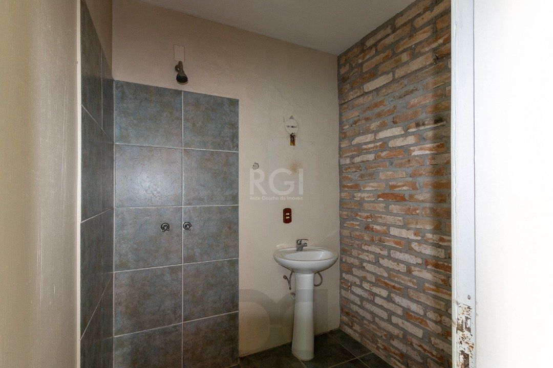 Casa para Venda - 244m², 3 dormitórios, sendo 1 suites, 2 vagas - Guarujá — foto 25