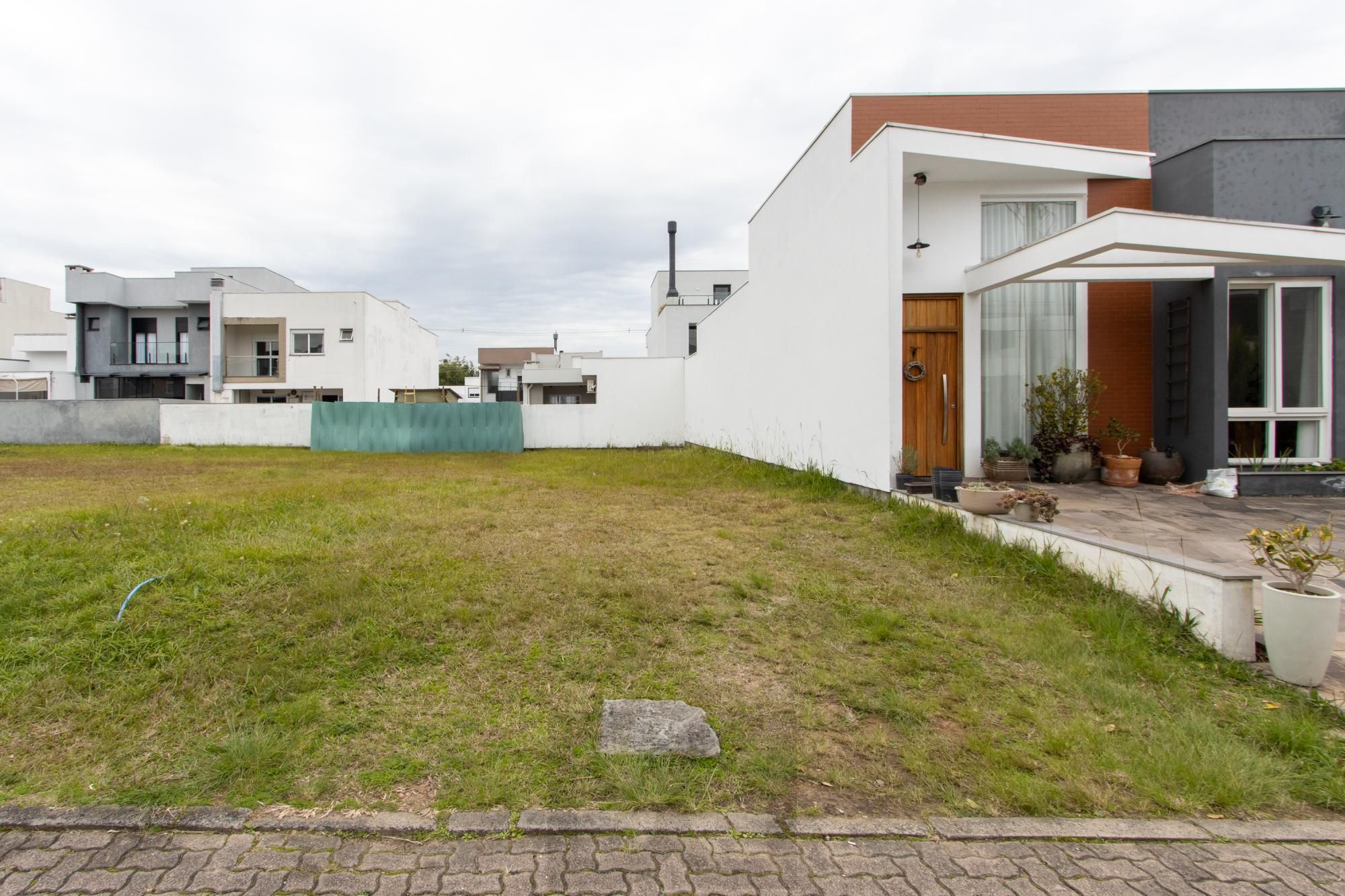 Lote de 154m2 no Condomínio Villa Amalfi, com boa infraestrutura — foto 1